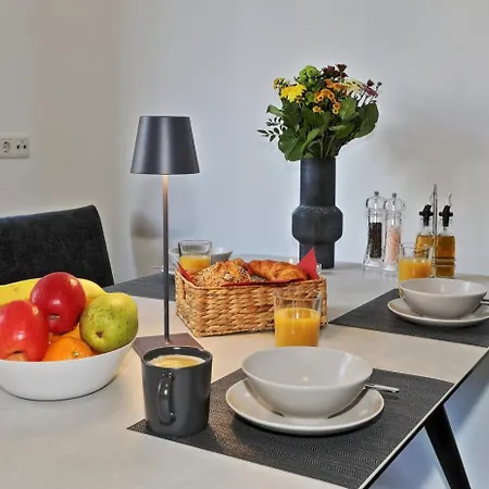 Modern Und Ruhig, Mit Garage & Ps4, Nahe Messe, Rue Und Uniklinik, Voll Ausgestattete Kueche, Bad Mit Dusche Und Badewanne Essen